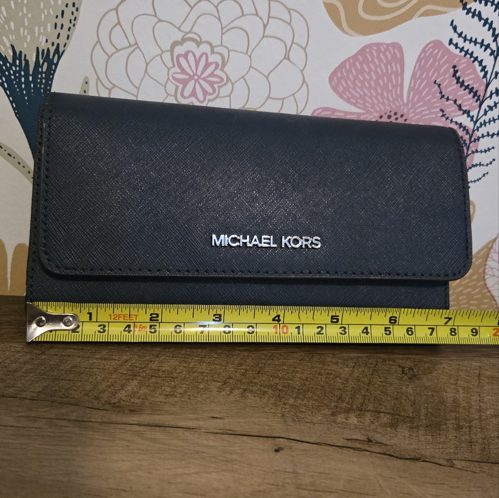 MK Wallet - Picture 7 of 7
